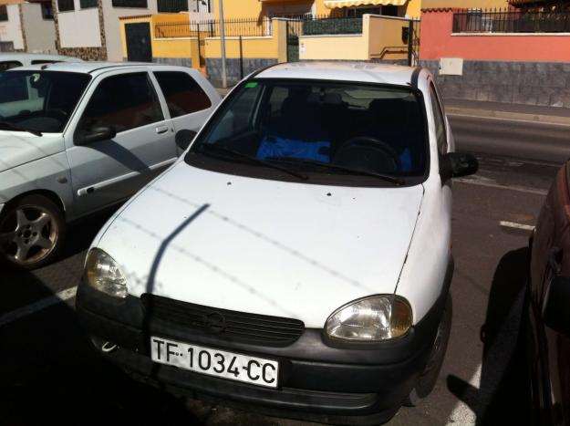 Opel corsa  €800