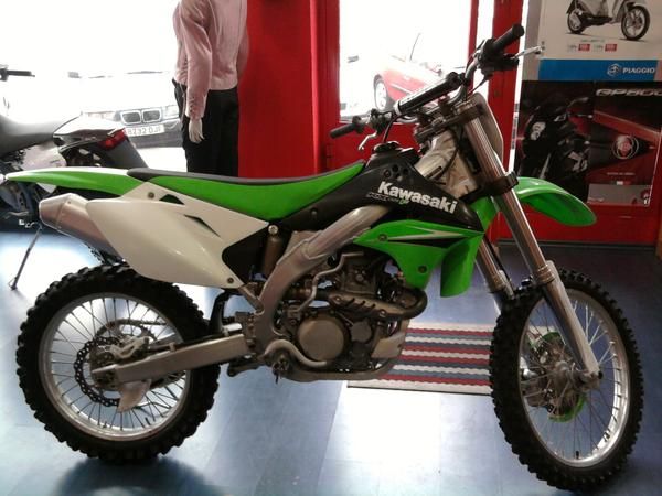 SE VENDE KAWASAKI KX 450F AÑO 2006