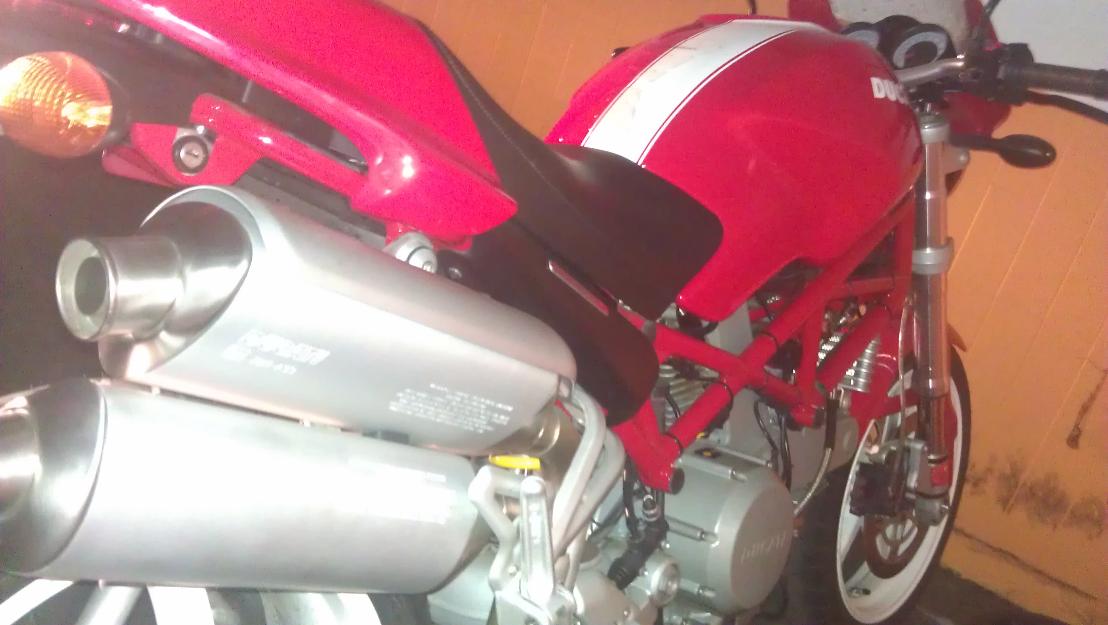 Monster S2R 800 limitada en papeles para A2