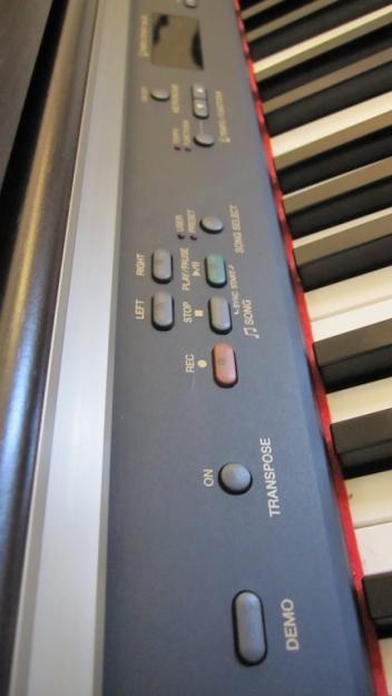 YAMAHA CLAVINOVA CLP-230