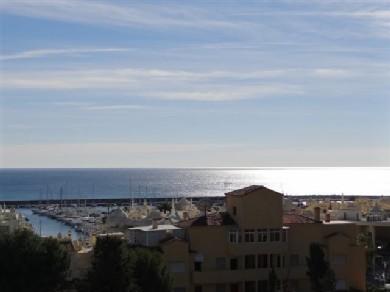 Apartamento con 2 dormitorios se vende en Benalmadena Costa, Costa del Sol