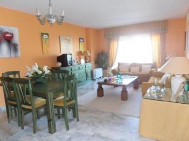 Apartamento con 2 dormitorios se vende en Estepona, Costa del Sol