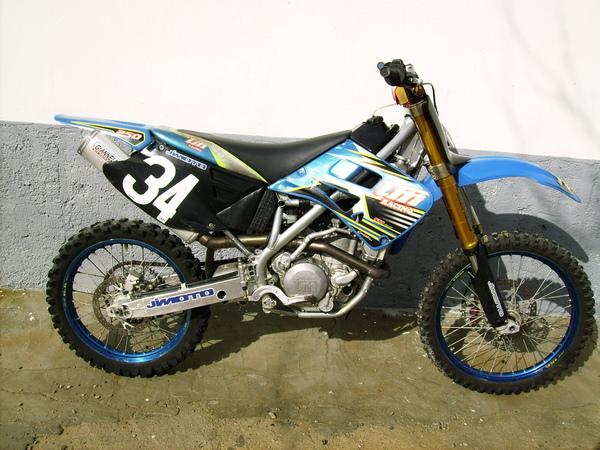 moto de cross 250 4t