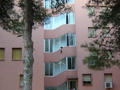 Apartamento con 3 dormitorios se vende en Estepona, Costa del Sol