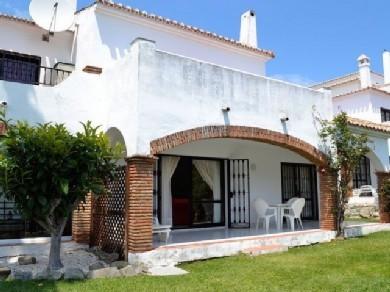 Chalet con 2 dormitorios se vende en Mijas Costa, Costa del Sol