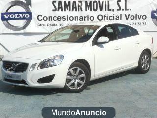 Volvo S60 D3 KINETIC + ALTO RENDIMIENTO