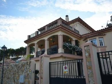 Chalet con 3 dormitorios se vende en Torremolinos, Costa del Sol