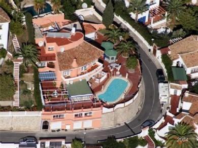 Chalet con 5 dormitorios se vende en Benalmadena Costa, Costa del Sol