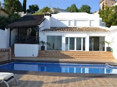 Chalet con 3 dormitorios se vende en Benalmadena Costa, Costa del Sol