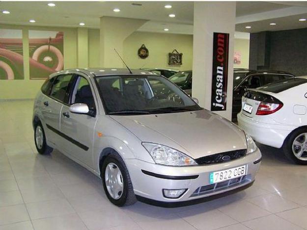 Comprar coche Ford Focus 1.8 Tdci Trend 100 '03 en Valencia