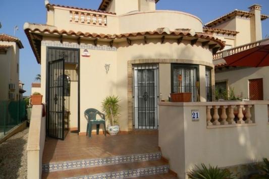 3 Dormitorio Chalet En Venta en El Raso, Alicante