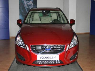 Volvo v60 d5 momentum