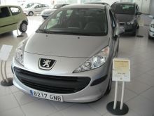 PEUGEOT 207 1.4i Urban 75