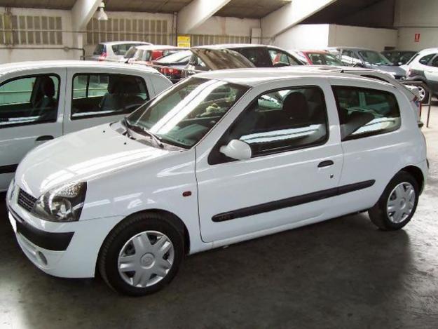 Comprar Renault CLIO 1.5 DCI 80CV EXPRESSION '02 en Huesca