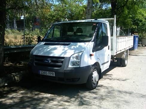 Ford Transit CHASIS CABINA RUEDAS DUALES CON VOLQUETE ELEVADOR