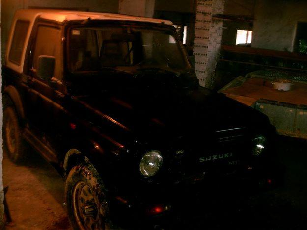 Vendo suzuki samurai 1300cc por 600E dado de baja