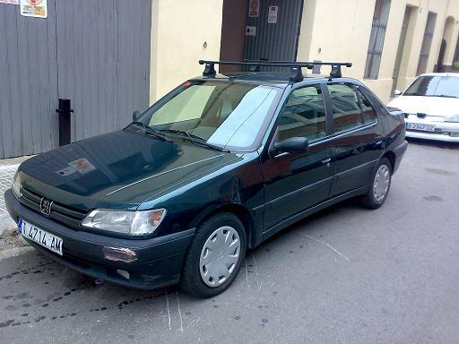 PEUGEOT 306  SRD 1.9, verde, año 1995,€ 1400   de 4pts año 95 funciona perfecto todos los