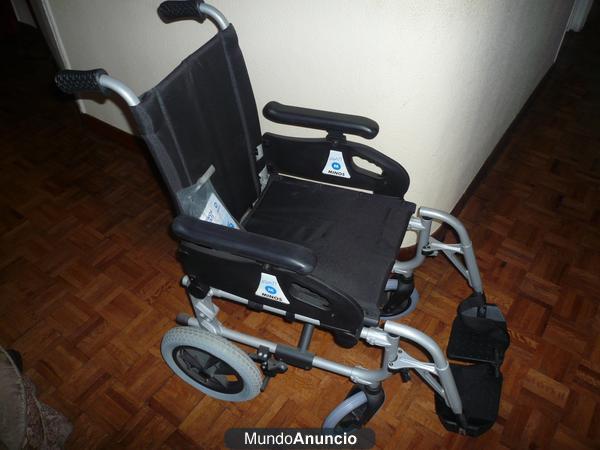 Vendo Silla de Ruedas en perfecto estado. Plegable. 60 euros