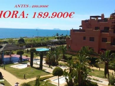 Apartamento con 2 dormitorios se vende en Estepona, Costa del Sol