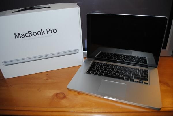 Macbook Pro 15 2.8 Ghz 4 GB Ram 500 GB NVIDIA GeForce 9400M