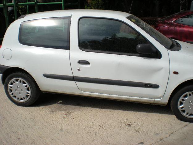 Renault Clio 1.4i ALIZE ( Financiacion  102 € al mes, para Españoles y Residentes)