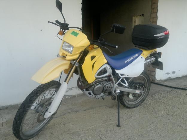 VENDO MOTOCICLETA  HYOSUNG