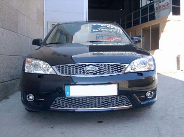 Venta de coche Ford Mondeo Titanium X 2.2TDCi 155cv 6v '06 en Cambados