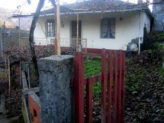 2b  , 1ba   in Quiroga,  Galicia   - 35000  EUR