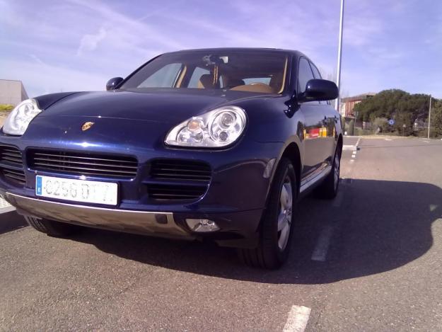 porsche cayenne azul