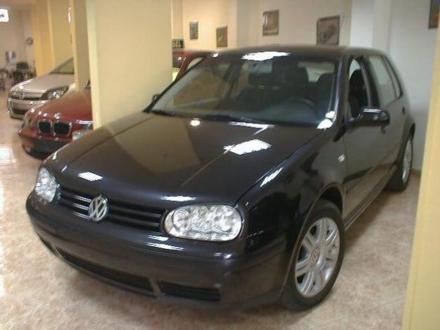 Comprar Volkswagen GOLF 1.9TDI 5PUERTAS '03 en Mollet Del Vallés