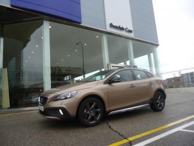 Volvo V40 CC D2 115cv MOMENTUM.