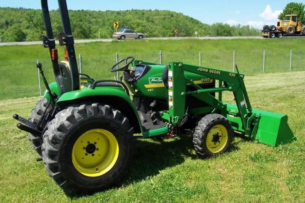 John Deere 4300 4x4 hydro loader