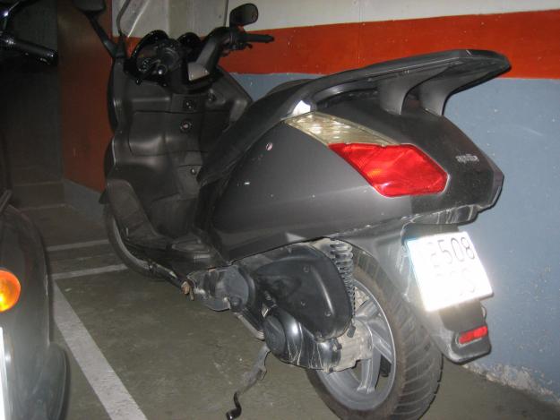 CAMBIO APRILIA ARRECIFE 125 X HYOSUNG 250 GT o VENDO X 1600€