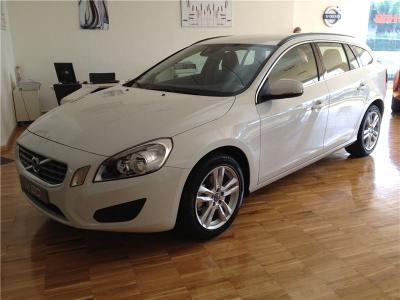 Volvo v60 momentum