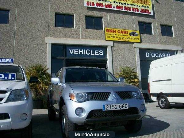 Mitsubishi L200 2.5DI-D Dou.Cab Invite