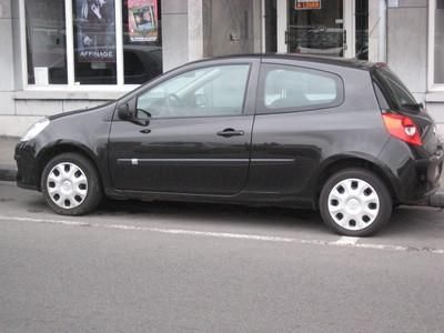 Renault Clio 1.2i 16v Community 2