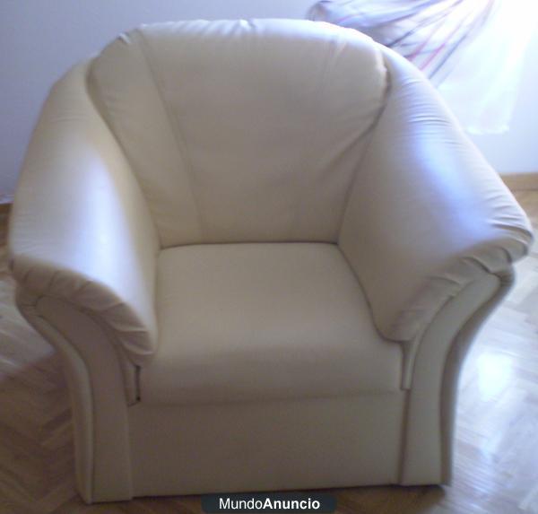 VENDO 3 SOFAS EN MUY BUEN ESTADO DE PIEL -