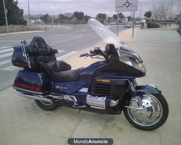 Vendo Moto Goldwing 1500 Azul