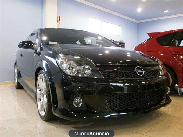 Opel Astra GTC 2.0 Turbo 240 CV OPC