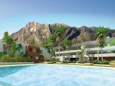 Apartamento con 3 dormitorios se vende en Marbella, Costa del Sol