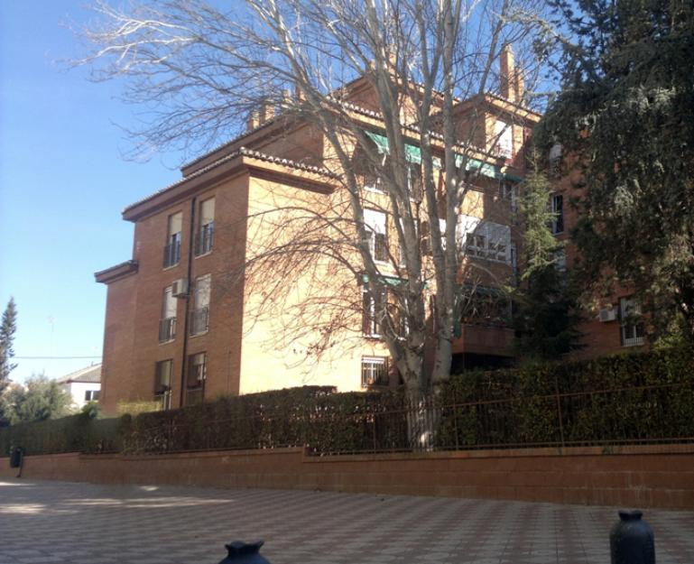 piso en venta en Camino de Abencerrajes, 35 (Granada). Zona muy tranquila