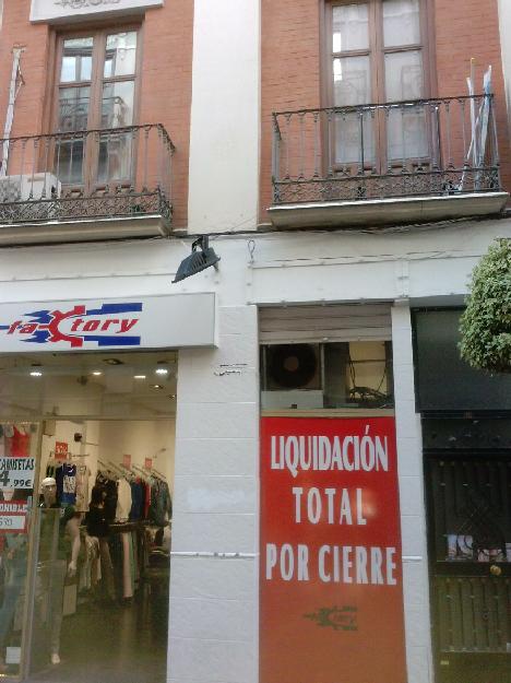 Tienda de ropa en calle Mesones