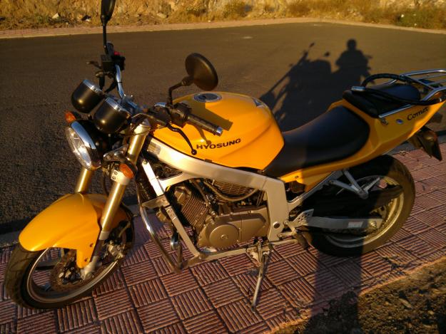 Vendo moto Hyosung GT 250 cc