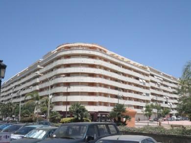 Apartamento con 3 dormitorios se vende en Estepona, Costa del Sol