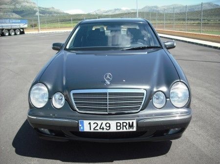 MERCEDES CLASE E 200 K ELEGANCE - GRANADA