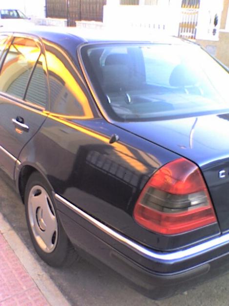 VENDO MERCEDES C250TD