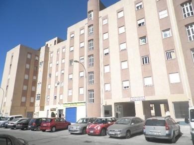 Apartamento con 3 dormitorios se vende en Estepona, Costa del Sol