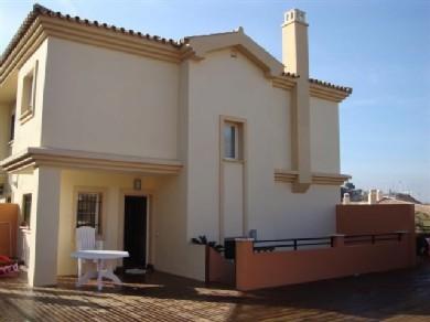 Chalet con 3 dormitorios se vende en Fuengirola, Costa del Sol