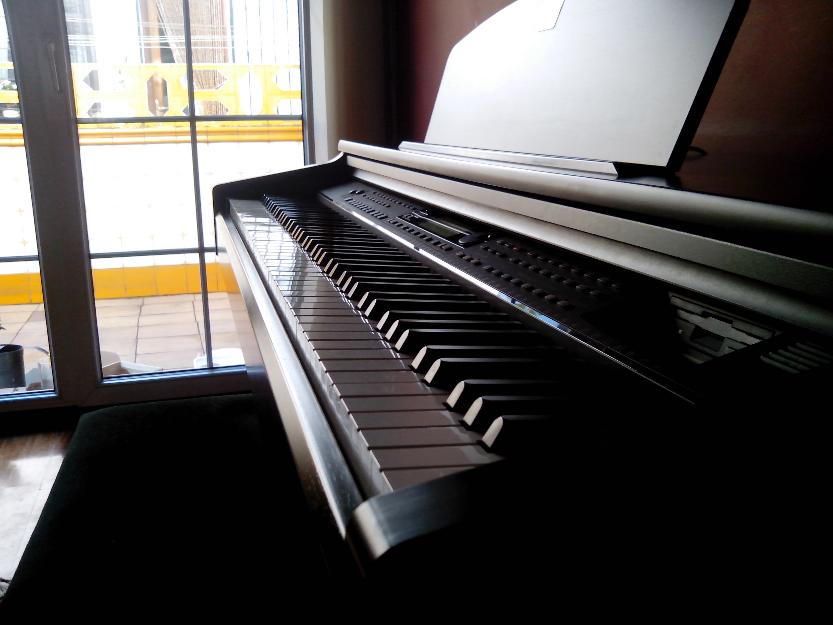 Piano clavinova Yamaha CVP-201