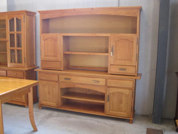 Almacén de muebles de madera